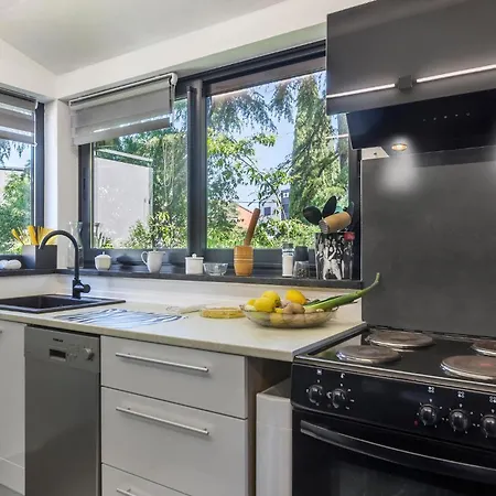 Cozy Apartment In Pula With Wifi *