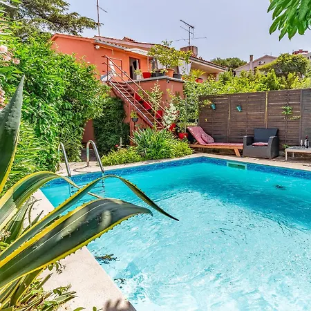 Cozy Apartment In Pula With Wifi Apartment *