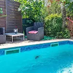 Gorgeous Apartment In Pula Pula