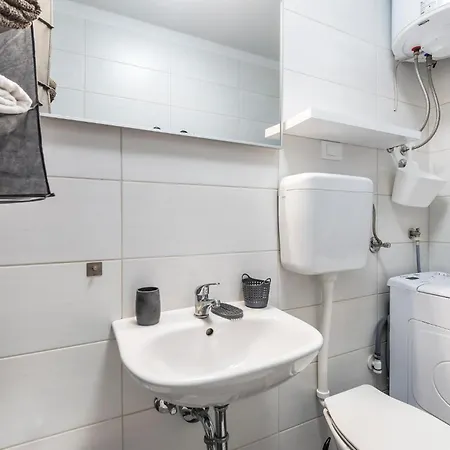 Cozy In With Wifi Apartament *