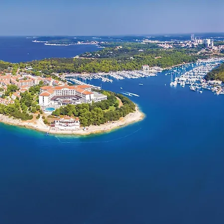 Cozy In With Wifi Apartman