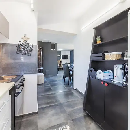 Cozy In With Wifi Apartament